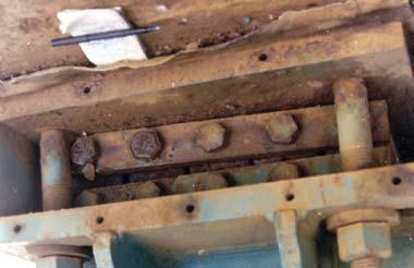 Rocker/Roller Bearing Under Truss Sliding Plate with Self-Lubricating Bronze Plate (Type PO Girders) 48 49 Problems and Inspection Considerations Dirt or debris may inhibit movement promotes