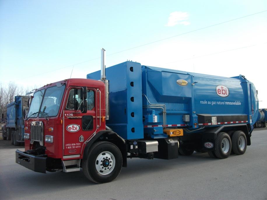 ENVIRONMENTAL BENEFITS CNG Freightliner Refuse Truck EBI - Quebec Can use renewable natural gas from waste for near-zero emission Supports fleet sustainability A cleaner-burning fuel - reduces