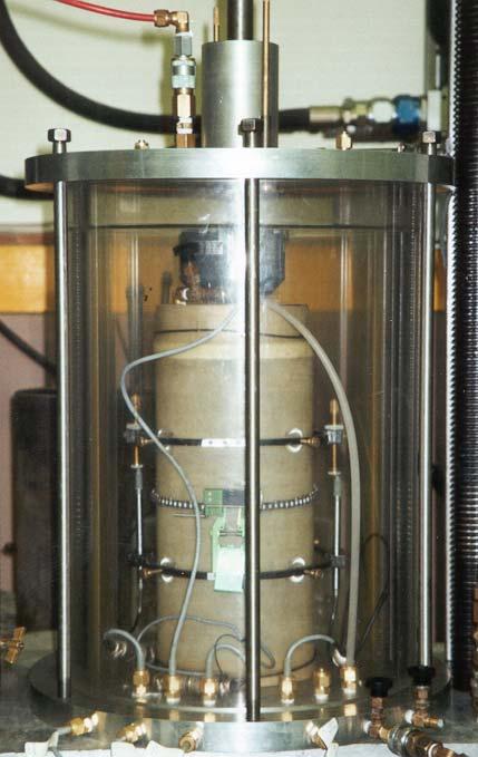 Figure 4. UC-PRC triaxial system.