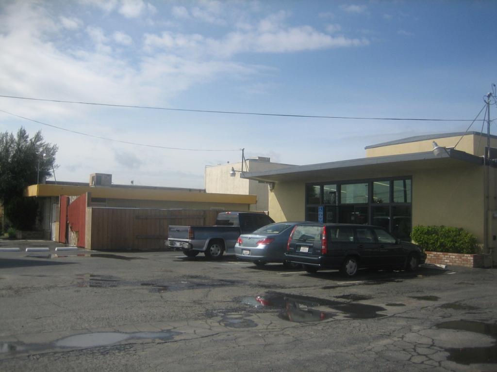 1. Photo of the adjacent industrial use building to the south of the proposed project site.