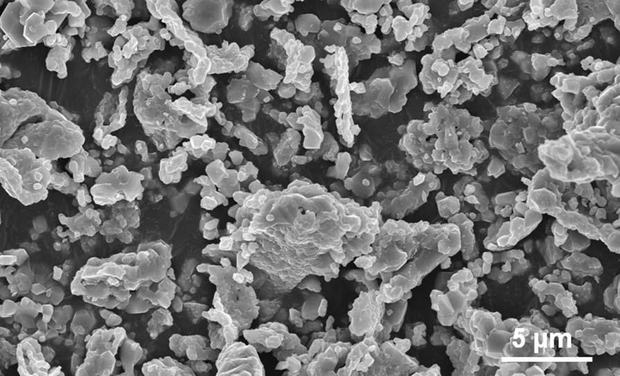 A843 Figure 5. SEM images of the LiNi 0.5 Mn 1.5 O 4 spinels obtained by sol gel method. After 7C rate cycling, the cells were run again at a rate of 0.