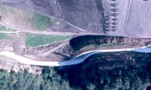 Design of spillways and decants: Decant pipe issues include flow capacity, durability, corrosion