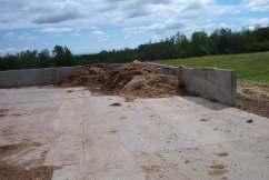 5.3.1 Liquid Manure Storages Within Nova Scotia, there are two common methods of storing liquid manure. These are fully contained facilities which prevent manure runoff.