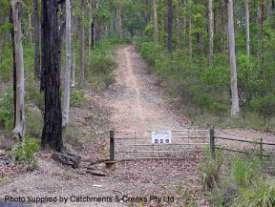 Chapter 4 Catchment Hydrology (b) Predominantly piped or channelised urban catchments less than 500 ha with the top of the catchment being bushland or a grassed park.