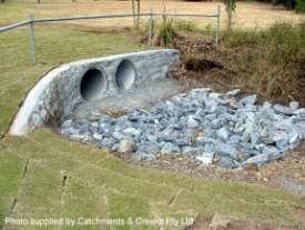 9.5 Rock sizing for the design of constructed waterway riffles Constructed riffles and other fishways need to be formed from rocks containing sufficient quantities of small rocks to minimise