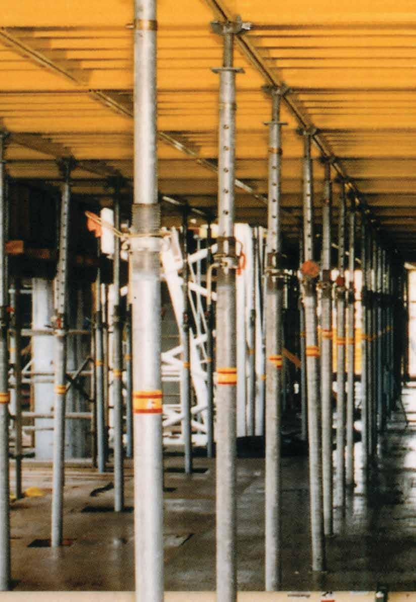 This large panel accelerates set-up speed and overall labor savings. The aluminum frame and high capacity galvanized post shore with drop-pin, yield amazing results for on-site productivity.