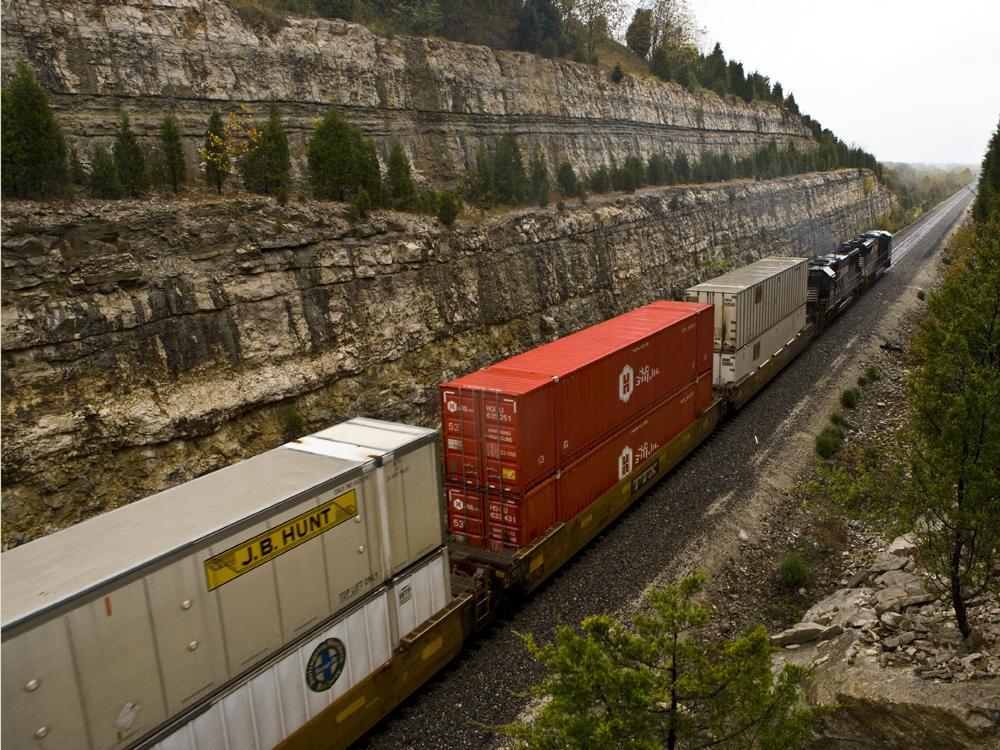 Achieving Double-Stack Clearance on Pan Am Southern With the opening of Mechanicville, next is to clear the Hoosac Tunnel to permit intermodal trains west of the tunnel When all obstructions are