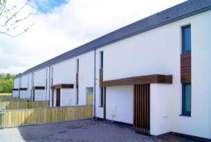 LISNAHULL TERRACE, DUNGANNON IRELANDS FIRST CERTIFIED SOCIAL PASSIVE HOUSING SCHEME Five houses recently constructed at Lisnahull Terrace, Dungannon are amongst the most energy efficient homes in