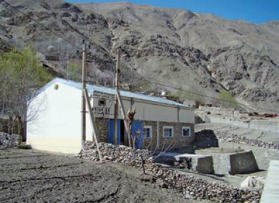Example II: RE / EE in rural Afghanistan Objective: low electrification rate, insufficient and unstable supply improve access in 4 provinces