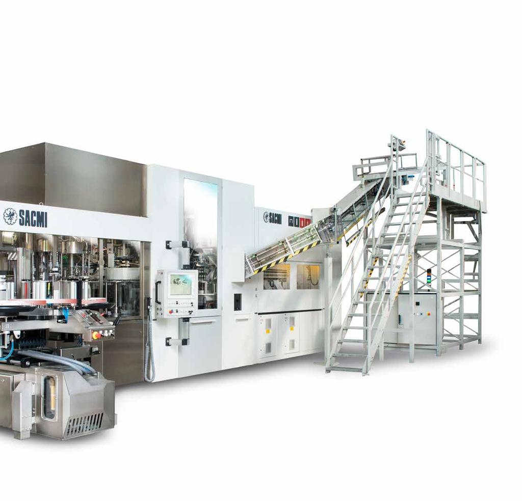 All-in-one Sacmi Efficiency HEROBLOCK can handle up to 4,500 containers per hour per mould: an all-in-one machine that incorporates Sacmi s very best blowing, filling, capping, labelling and Quality