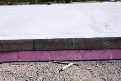 High level of thermal insulation Figure 4: Floor slab with insulation layer (source: