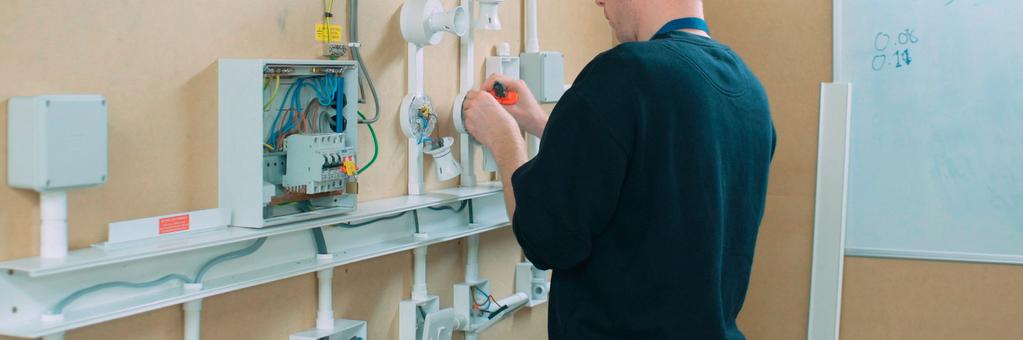 Key Stage Electrical Course 5 Days 440 incl. VAT EC4U This course is ideal for people who have little or no electrical installation experience and are looking to become a domestic electrician.
