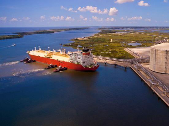 Investment Overview Project Type: LNG Export With an abundance of natural gas supply, a number of companies have applied for a license to export LNG.