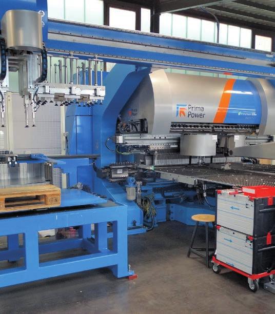 For this we have at our disposal state-of-the-art production systems such as fully-automatic punching and bending