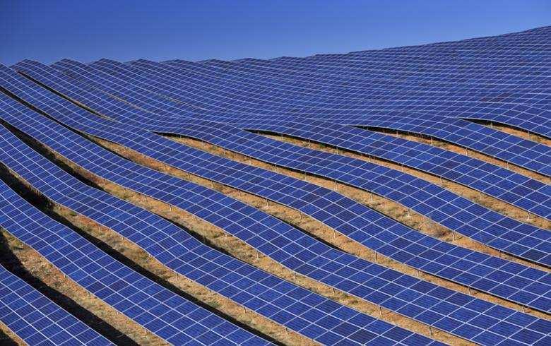 Title: Egypt's Aswan inaugurates solar power project report Date: 16 February 2016 The city of Aswan in Egypt has recently inaugurated its largest solar power plant so far, African news agency Ecofin