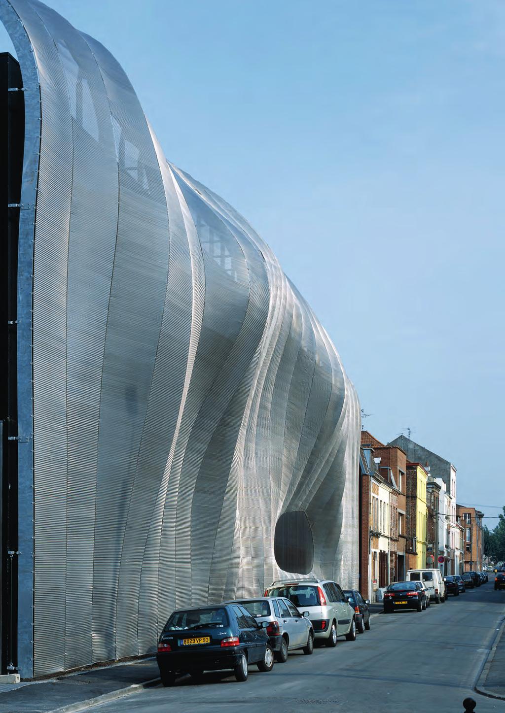 The architect was able to transform a rectangular building with stainless