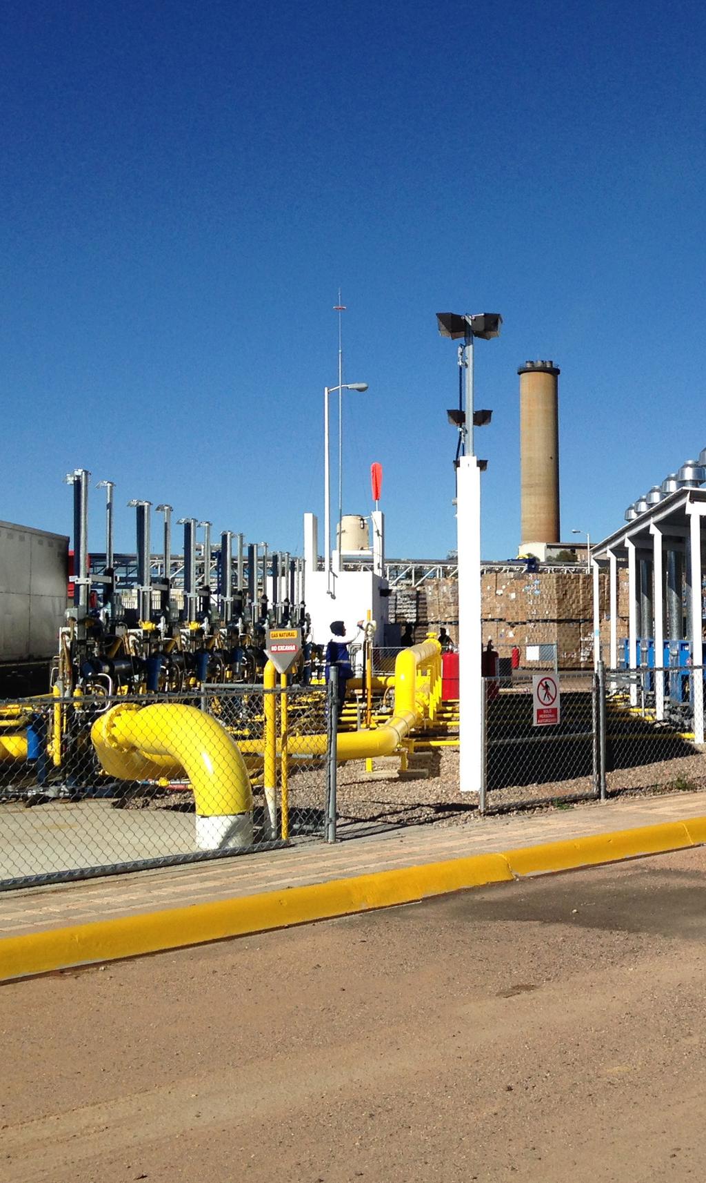 FEATURE PROJECTS Projects Expanded CNG-Based Vehicle Fueling Station Network.