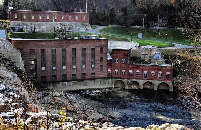 New England s Hydroelectric Fleet Conventional Hydro Run of River Daily Cycle Rumford Falls Located on the Androscoggin River in Rumford, Maine Rumford Falls two generating units