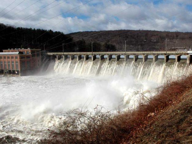 New England s Hydroelectric Fleet Conventional Hydro - Weekly Cycle Stevenson Located on the Housatonic River connecting Monroe and Oxford, Connecticut Stevenson s four generating units have a total