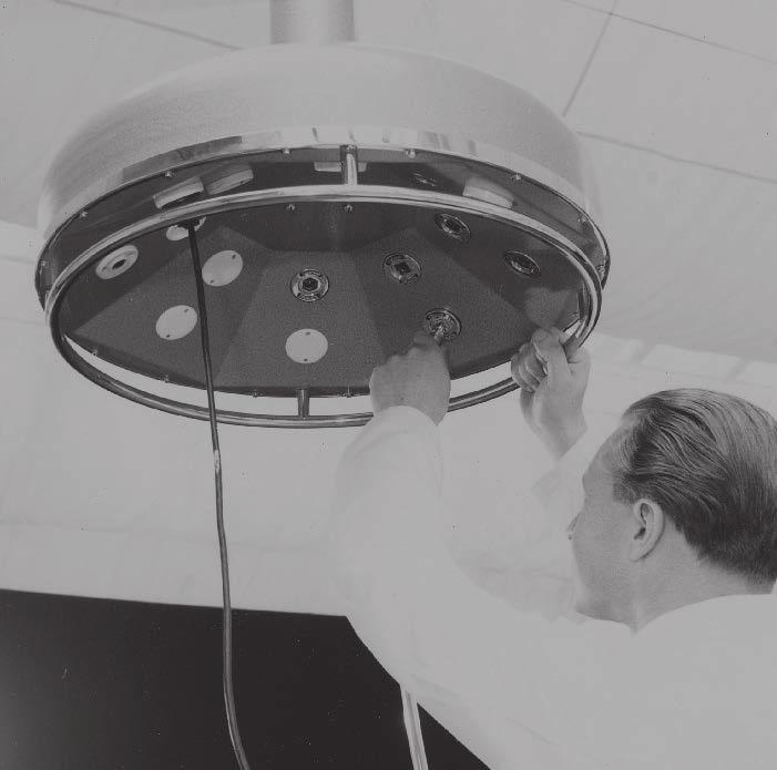 03 Pioneers in medical technology MORE THAN A CENTURY OF INNOVATIVE SOLUTIONS: THIS IS DRÄGER For more than 100 years, Dräger has been a pioneering force in the field of innovative healthcare