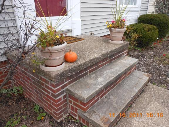 Patio: Concrete Satisfactory Steps / Stoop Attached Exterior Component 7. Attached to House?