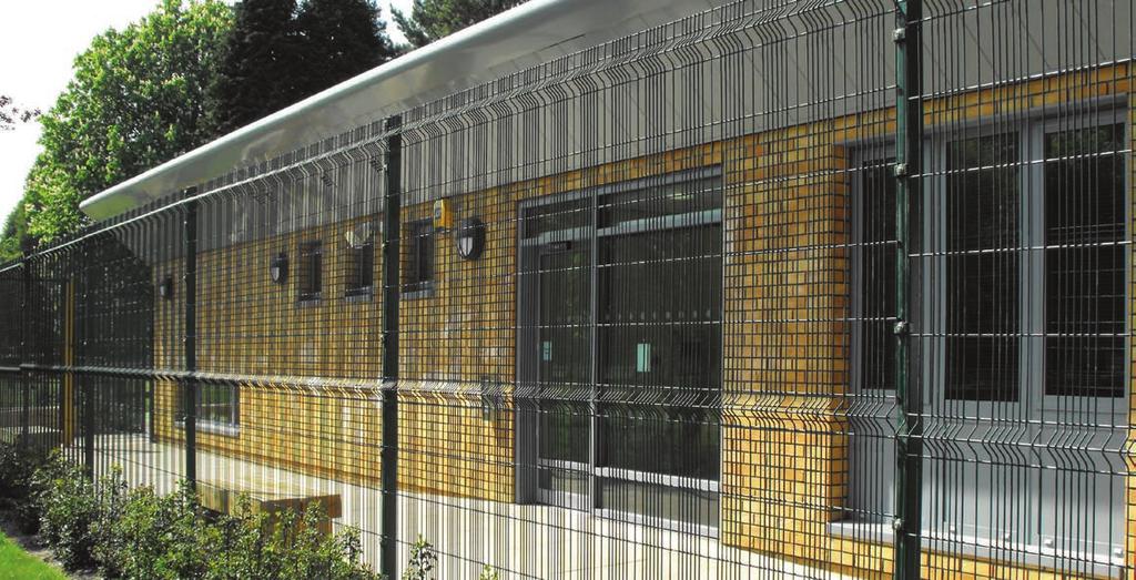 MULTIPLUS ESRIPTION Offering a variable aperture mesh panel system that is both difficult to cut through and climb, the Multiplus profiled rigid mesh panel system is the next step in