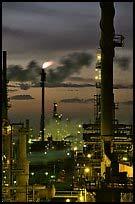 5 percent of Gulf Coast states GDP. Refineries employ over 35,000 people in the Gulf Coast region.