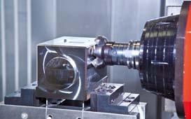 [ Machining ] 5-axis machining with swivel head and