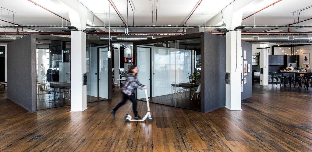 FOR COMMERCIAL INTERIORS As modern commercial offices continue to trend towards open-plan work spaces and simplistic industrial design, the effects of sound reverberation are becoming more apparent.