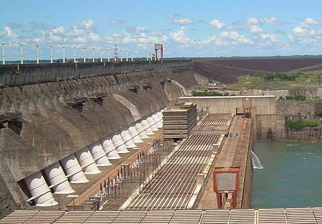 project covers an area of the size of the State of New York and is one of the largest hydroelectric systems in the world.