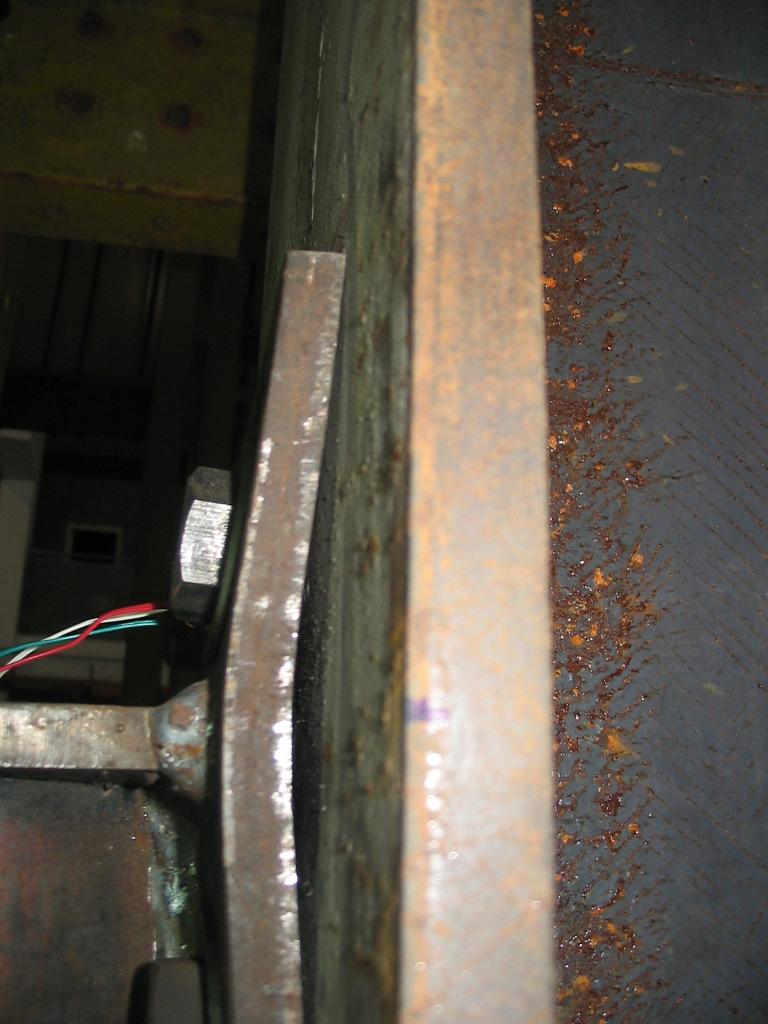 bolt rows. For the flush end-plate connection (N9), the form of the deformation was the translation of the tip of the end-plate away from the face of the column.