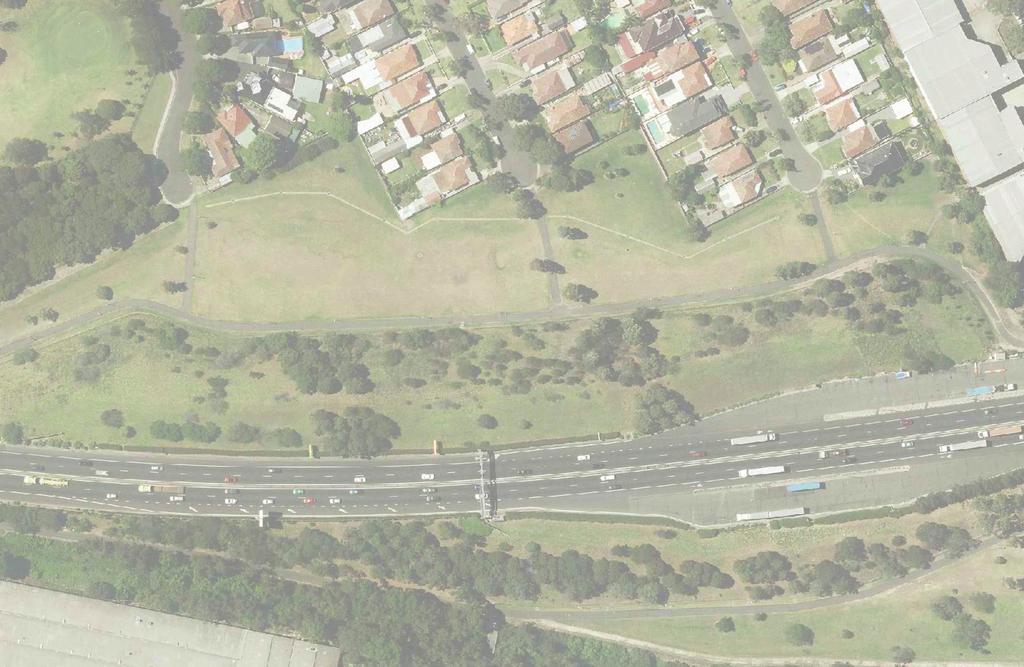 Noise barrier options near Glamis Street, Armitree Street, and Rosebank Avenue, Kingsgrove is am Gl KEY St Option 1 - Noise mound only Option 2 - Noise mound and noise wall combination Option 3 -