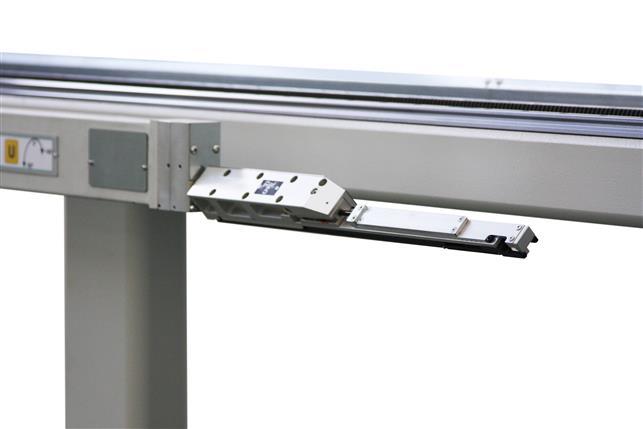 Profile pick-up system Consisting of horizontal rollers and vertical rollers in chrome-plated steel to prevent scratching, guaranteeing optimum movement of the profiles.