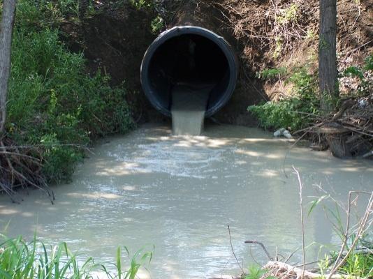 1. STORMWATER INTRODUCTION TRANSPORT OF POLLUTANTS A pollutant is a material or chemical that affects water quality of a receiving waterbody Pollutants are transported during a