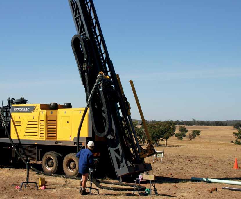 Committed to reverse circulation The Explorac 235 reverse circulation drilling rig is a new and improved version of the Explorac 220RC, designed for deep-hole drilling up to 400 m.