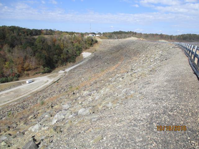 Photo 4 Typical view of the downstream slope looking