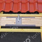 protection against breakage and consequential leaks High load-bearing properties through transmission of forces directly into the roof structure No modification of roof tiles