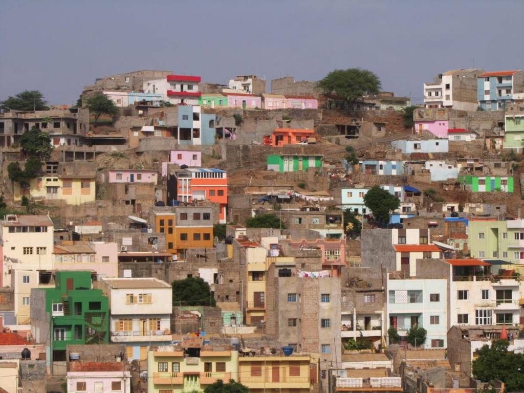 Figure 8.: A view on the informal settlement in Praia I.