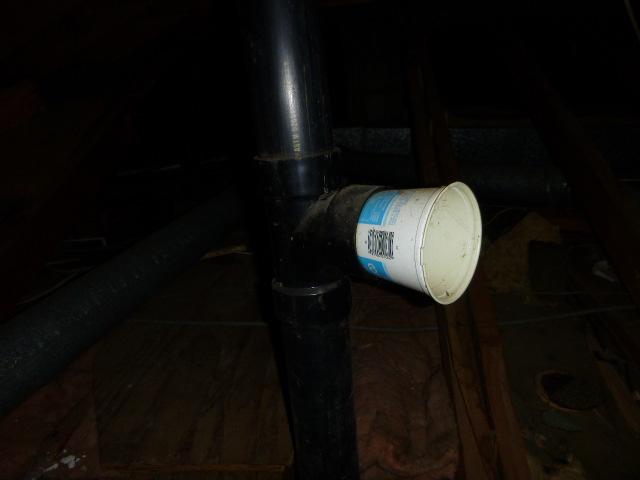 Plumbing pictures Improper plumbing vent plug The pump comes on and off every few seconds, missing tank insulation ELECTRICAL The overhead service conductors had inadequate clearance from tree