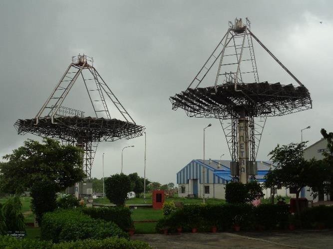 NETRA: Solar cooling system NTPC s research center Solar Cooling system: Solar collector: 338 m 2 of solar concentrator