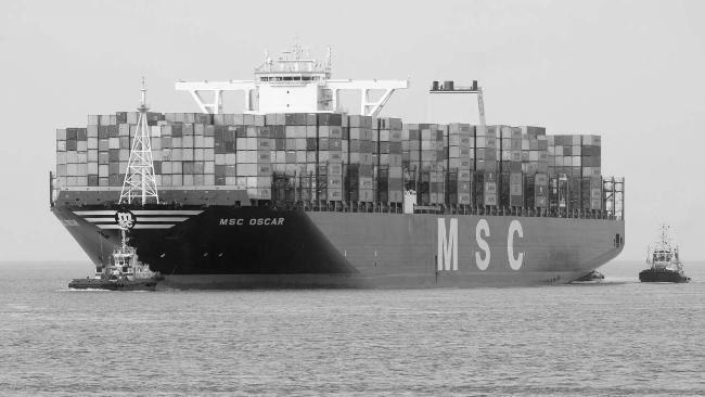 Vessel growth acceleration 2000 Post Panamax 5 / 8,000 TEU 17 rows 2007 Maersk E/class 14,000 TEU 22 rows 2015 MSC Oscar