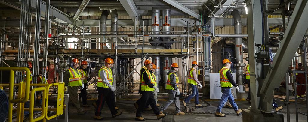 Executive Summary SaskPower s ambitious plan was to build the world s first and largest integrated carbon capture and storage project