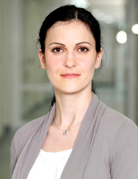Funded by a grant from Charité, she then completed her doctoral work at Berlin s Freie Universität and Charité Universitätsmedizinin in the field of molecular chronobiology at the Institute for