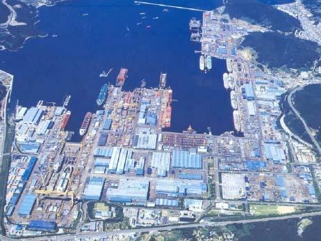 DSME: World-Class Shipbuilder DSME is the world s 3rd largest shipbuilder $10.7B 2009 revenue 50 commercial ships/yr; 30-40 offshore plants/yr 1,000 acre shipyard $35.