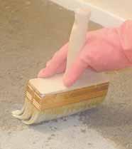Dilute Primer G with water from 1:1 to 1:3 to protect old floors before levelling, to fix the residual dusting and to provide even absorption of substrates prior to levelling or laying.