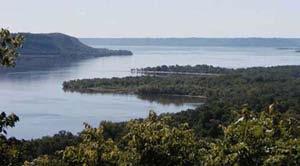 Downstream Impacts: Sediment, Phosphorus & Lake Pepin Lake Pepin is filling in with sediment at about 10 times its natural rate.