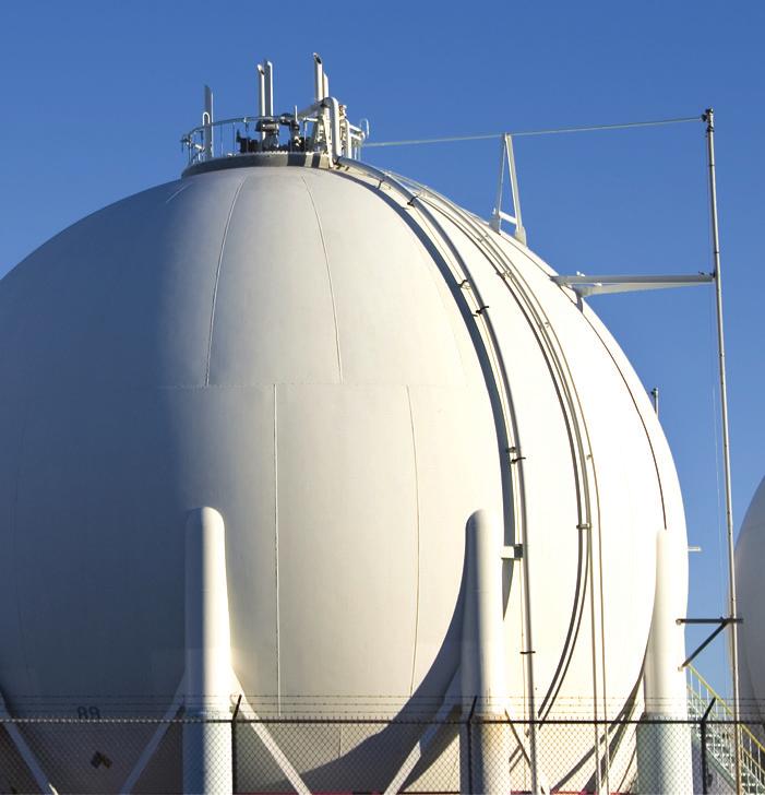 3. Liquified Gas Storage/Cryogenic Many liquids are cooled at normal atmospheric pressure while others require pressurization Feedstock to an ethylene plant s fractionation towers contains a liquid