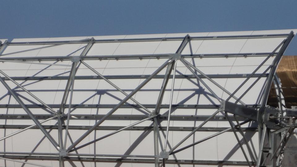 and 3M Abengoa E2 - steel space frame collector - Aperture width: 5.