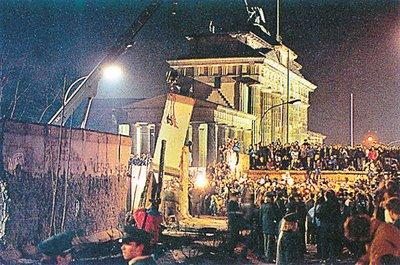 Berlin Wall June 12, 1987, Reagan challenged Gorbachev: General Secretary