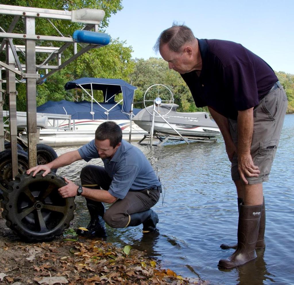 Aquatic Invasive Species Laws Dry Docks & Lifts for 21 Days When moving docks, lifts, and associated equipment to another waterbody: You must remove all visible zebra mussels, faucet snails, and